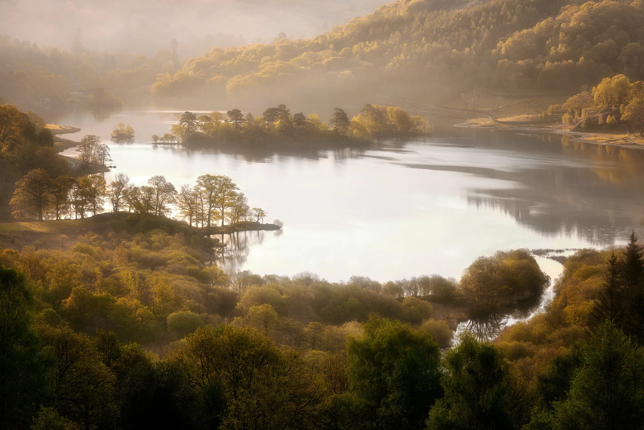 Rydal water first sunlight 2048.jpg