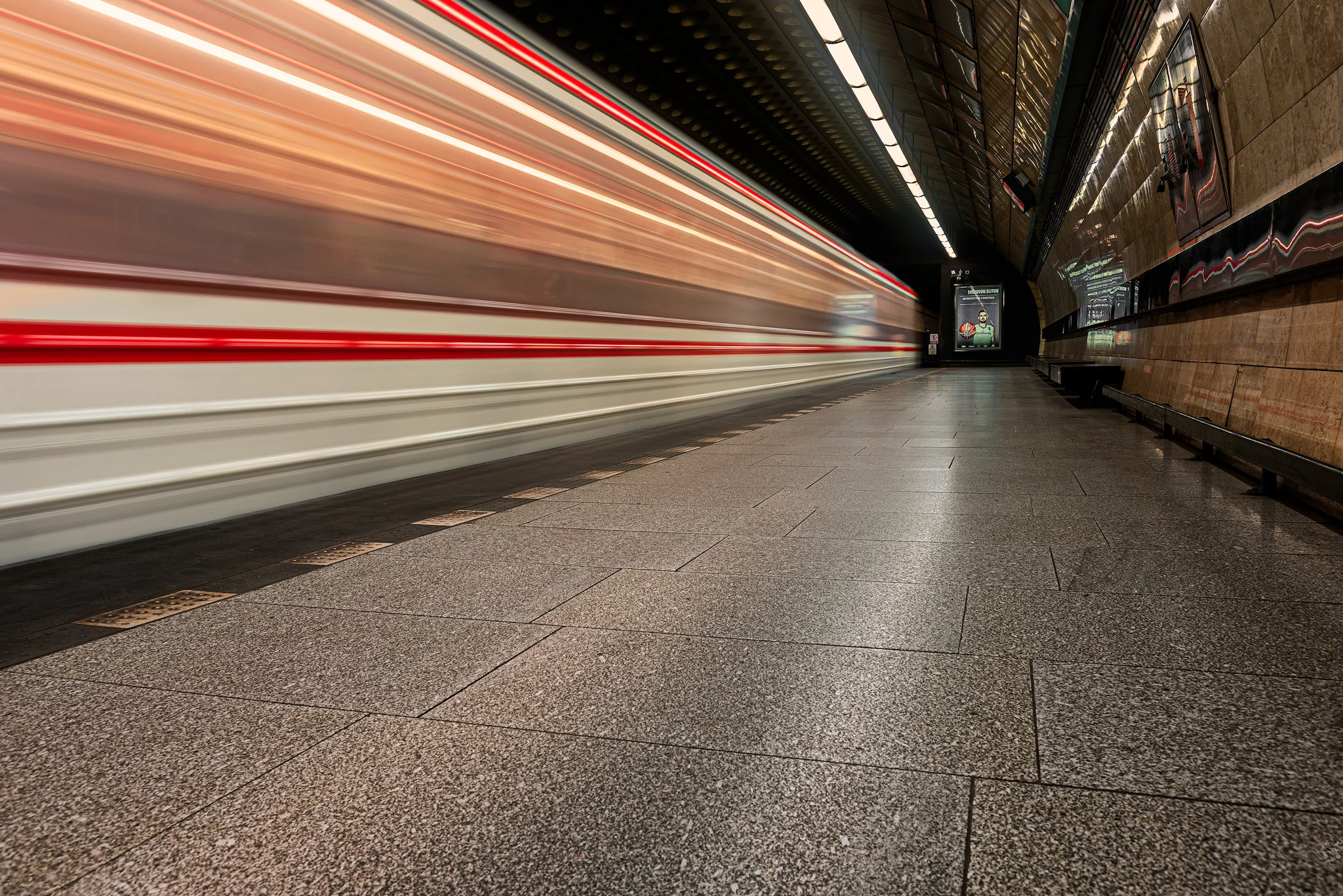 Prague Metro 2048.jpg