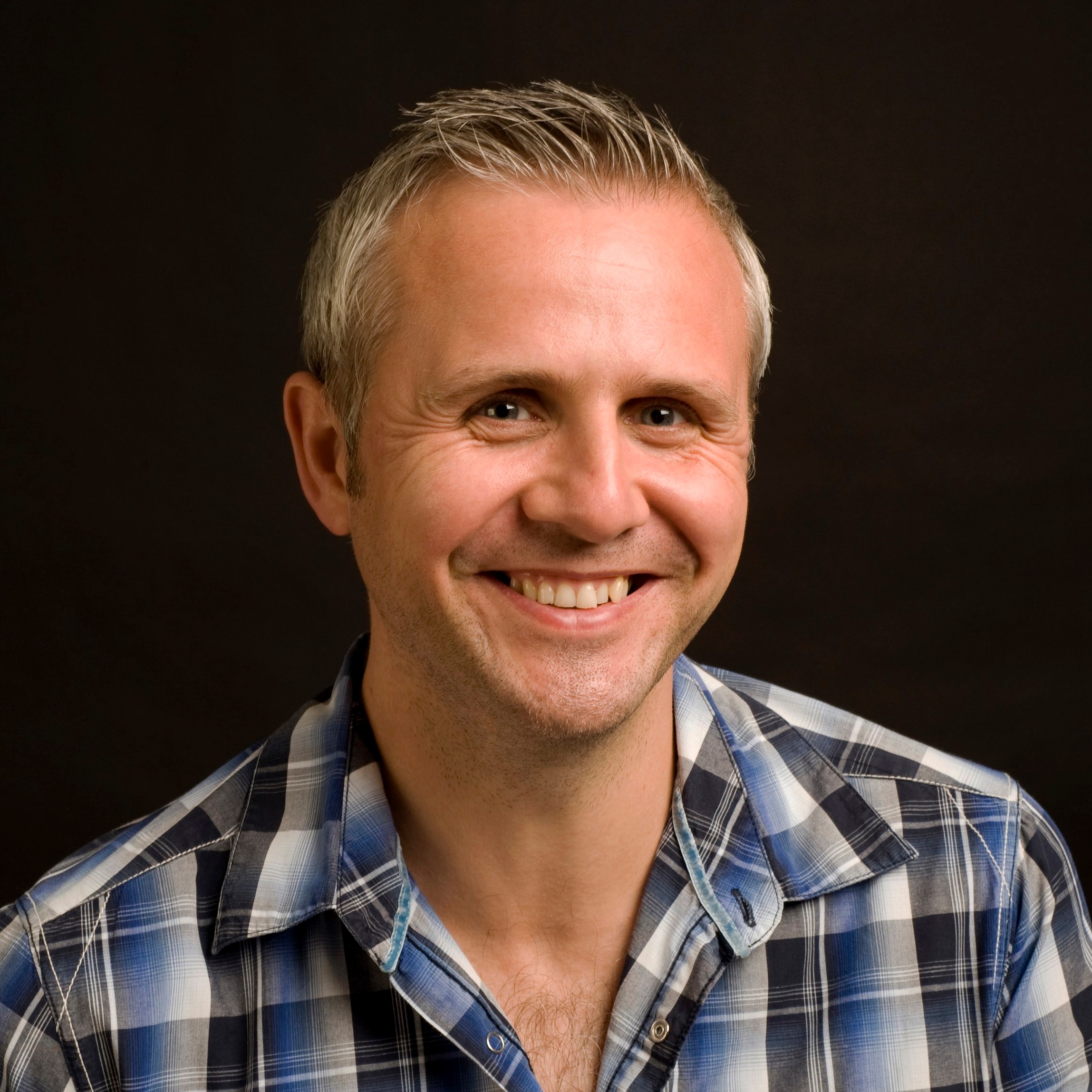 David+Hamilton+-+photo+with+blue+checked+shirt.jpg