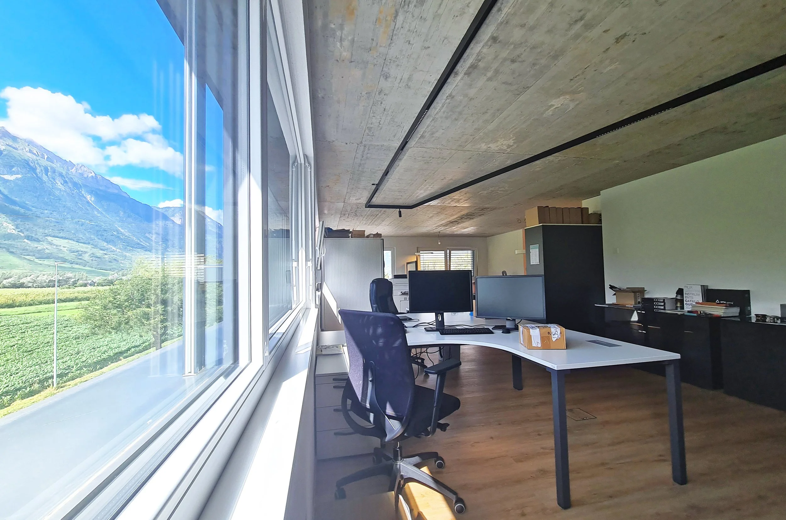 Martigny, hall et bureaux