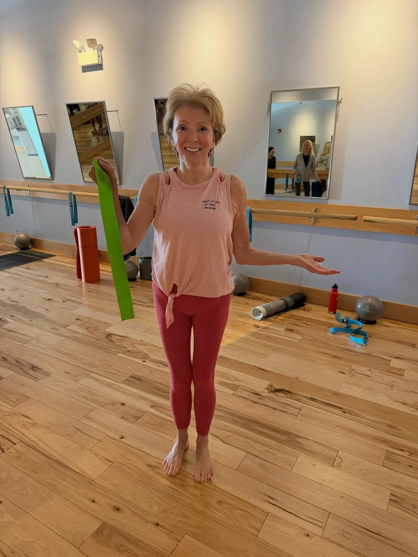 "Muscles" Michele broke a band two days in a row!!💪🏼💪🏼 Barre Balanced builds strong bodies 😊

#barrefitness #barreworkout #strengthandgrace #wellness