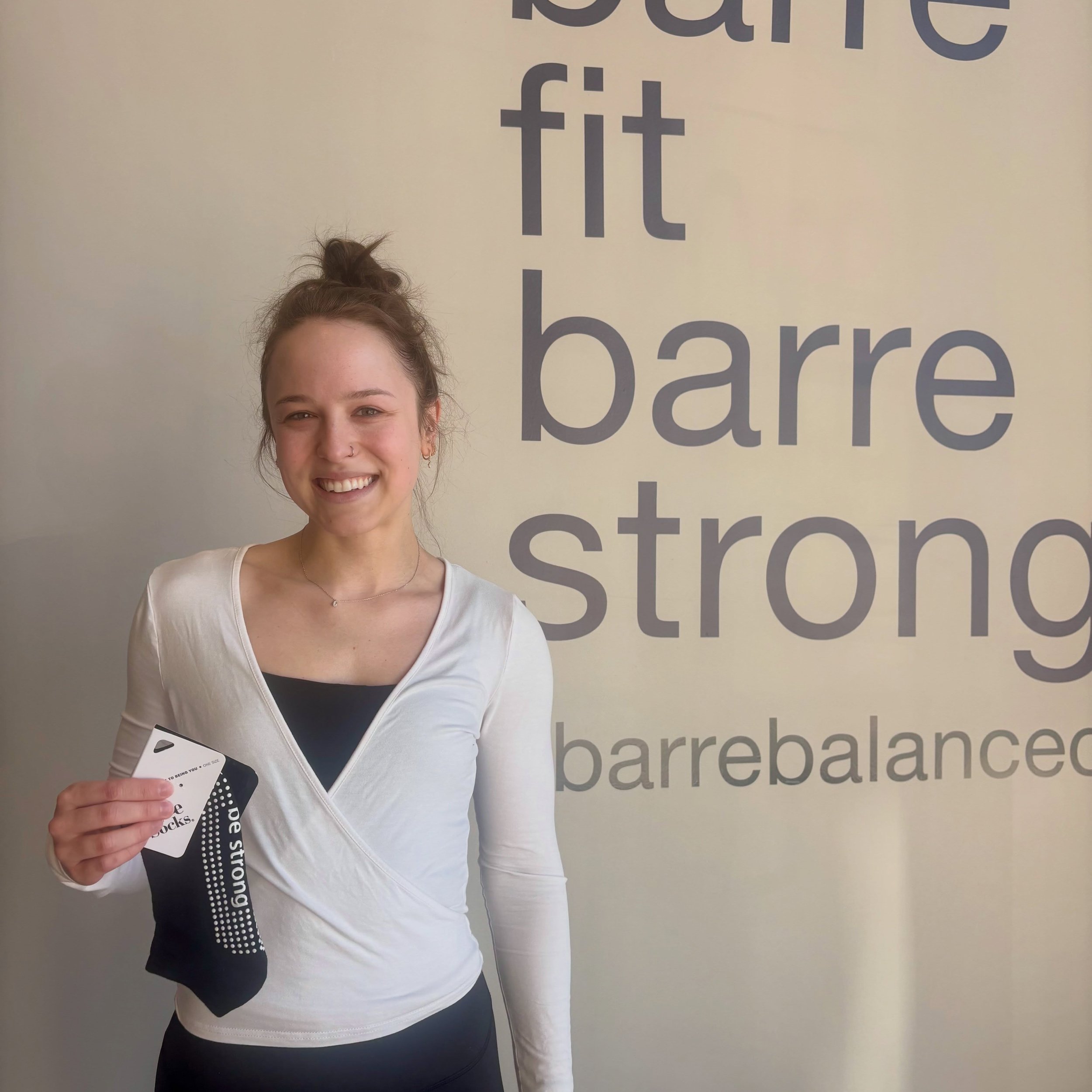 Congratulations Katelyn🥳👏
100 classes down and did she hustle through them! It's been fun watching you conquer each challenge along the way in barre and sculpt classes. Barre strong, barre fit...ready for the next 100!!!