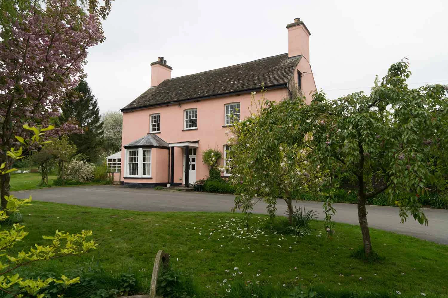 Gilestone-Farmhouse-holiday-accommodation-is-situated-in-the-beautiful-Brecon-Beacons-in-Wales.jpg
