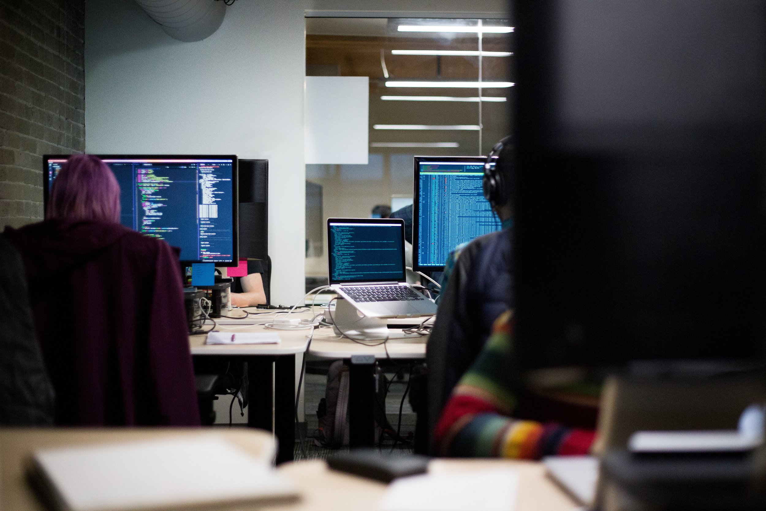 Custom Software Development Guide by vailnetworks.com