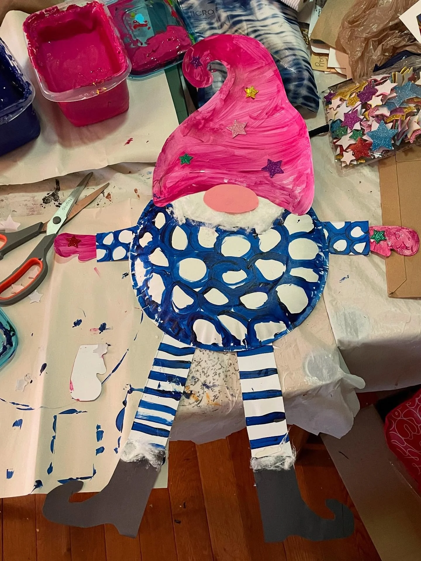 Rather proud of this winter gnome I created today as a demo for a Respite Class I&rsquo;ll be teaching this week for dementia adults.  He&rsquo;s made with a paper plate and cotton balls and embellished with sparkly stars! 😊
.
#dementiaawareness💜 #