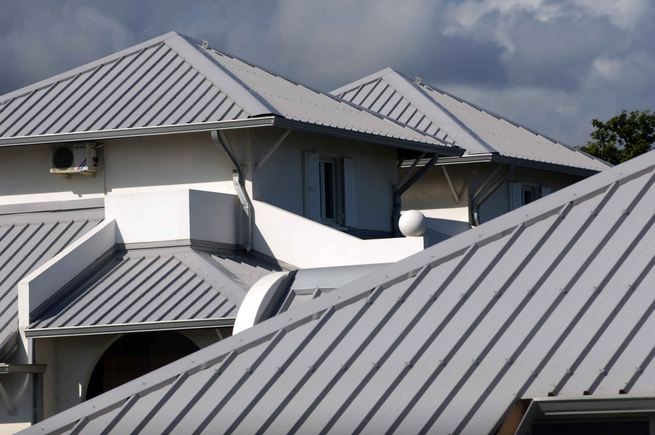 Metal Roofing — Estate Roofing