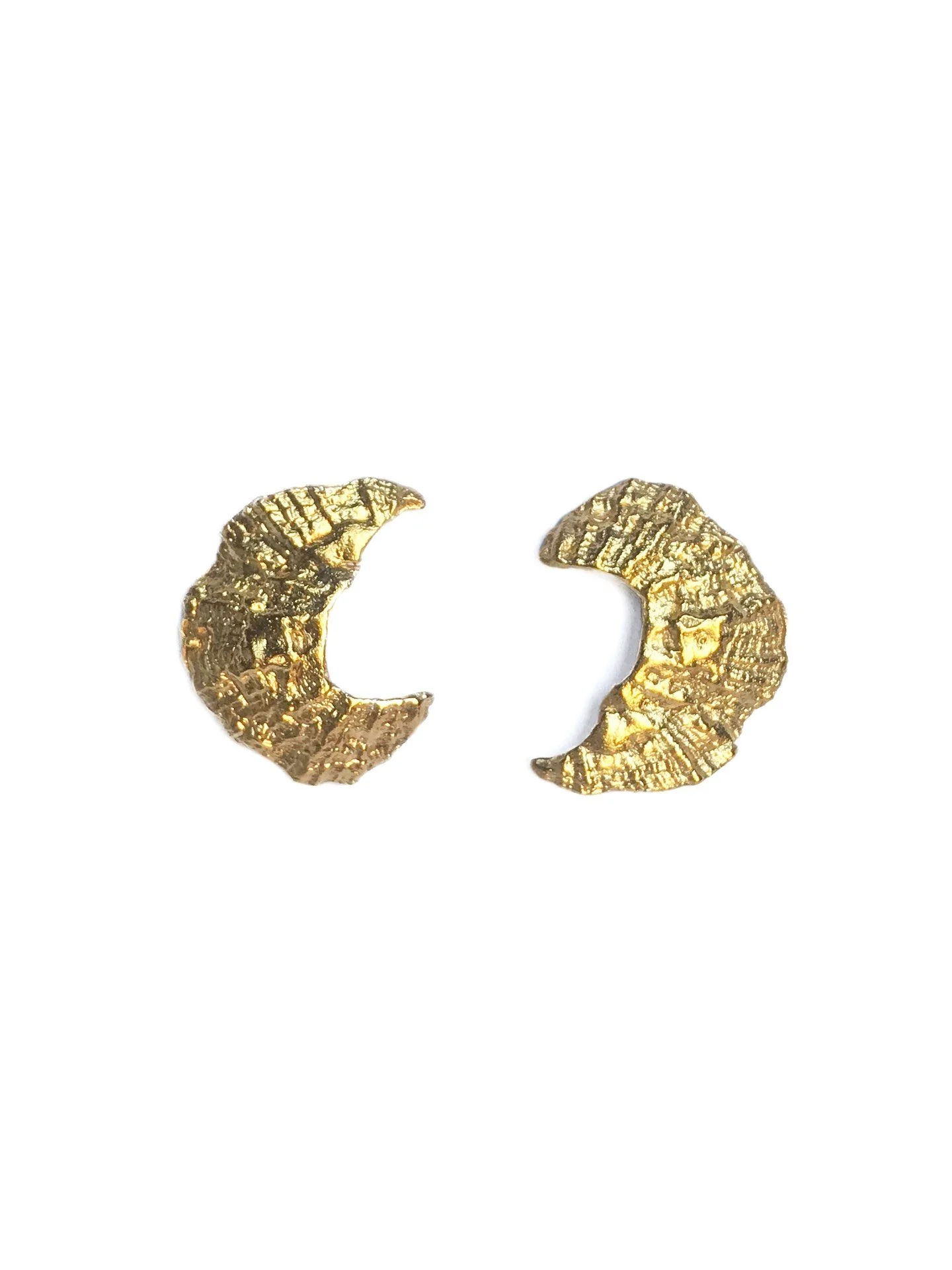shell earring fragment textured elegant modern sea fine jewellery artisan handmade gold