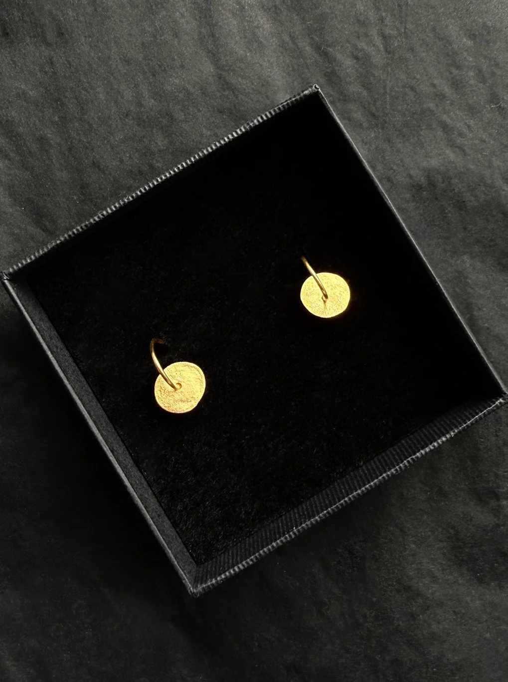 tiny dots in box.jpg