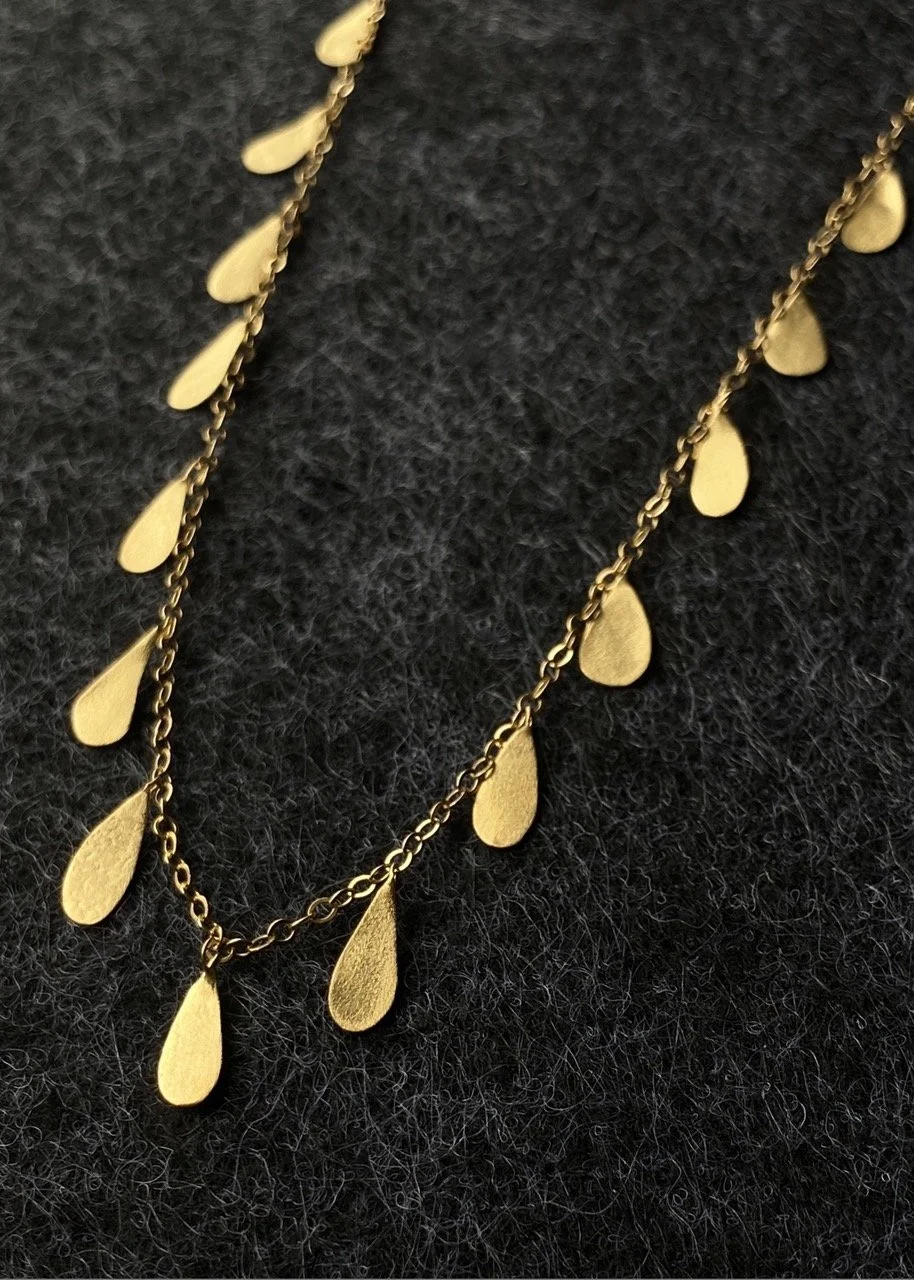 gold necklace pendant charm coral organic natural Devon Totnes sculptural modern edgy statement piece handcrafted artisan molten metalsmith