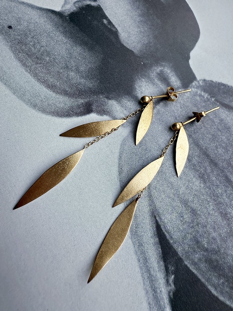 long drop threader leaf leaves gold earring handmade artistic artisan jewellery devon jewleller