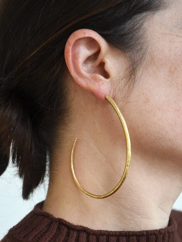 oval relic hannah 2 low res.jpg