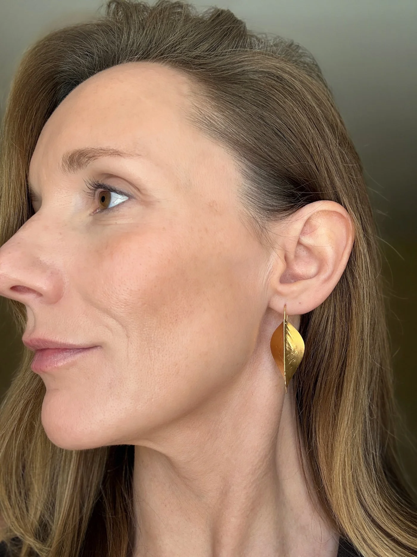 simple little leaf earrings hanmade.jpg