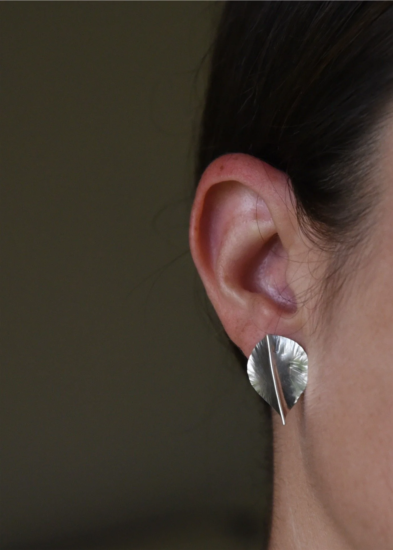small silver earrings leaf boho minimalist everyday wear fine jewellery simple modern elegant artisan handmade hammered