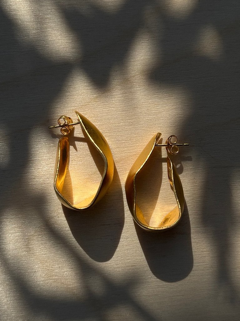 ribbon molten gold unique hoop earrings handmade devon artistic arty artisan jewellery