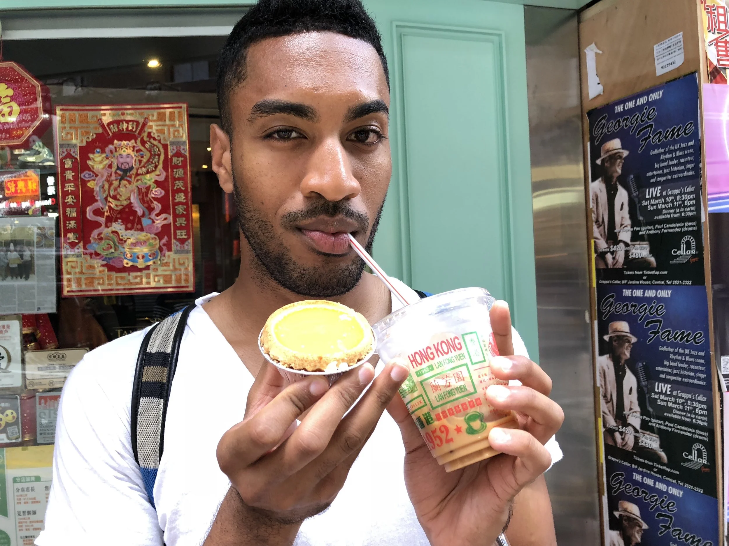 Hong Kong’s famous milk tea and egg tart!