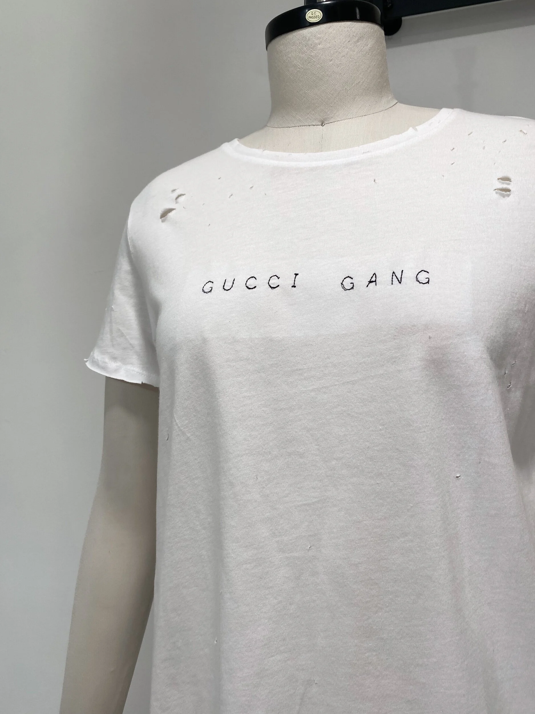 09B5C963-5E89-4CC2-BB9F-B50707B4F4E5