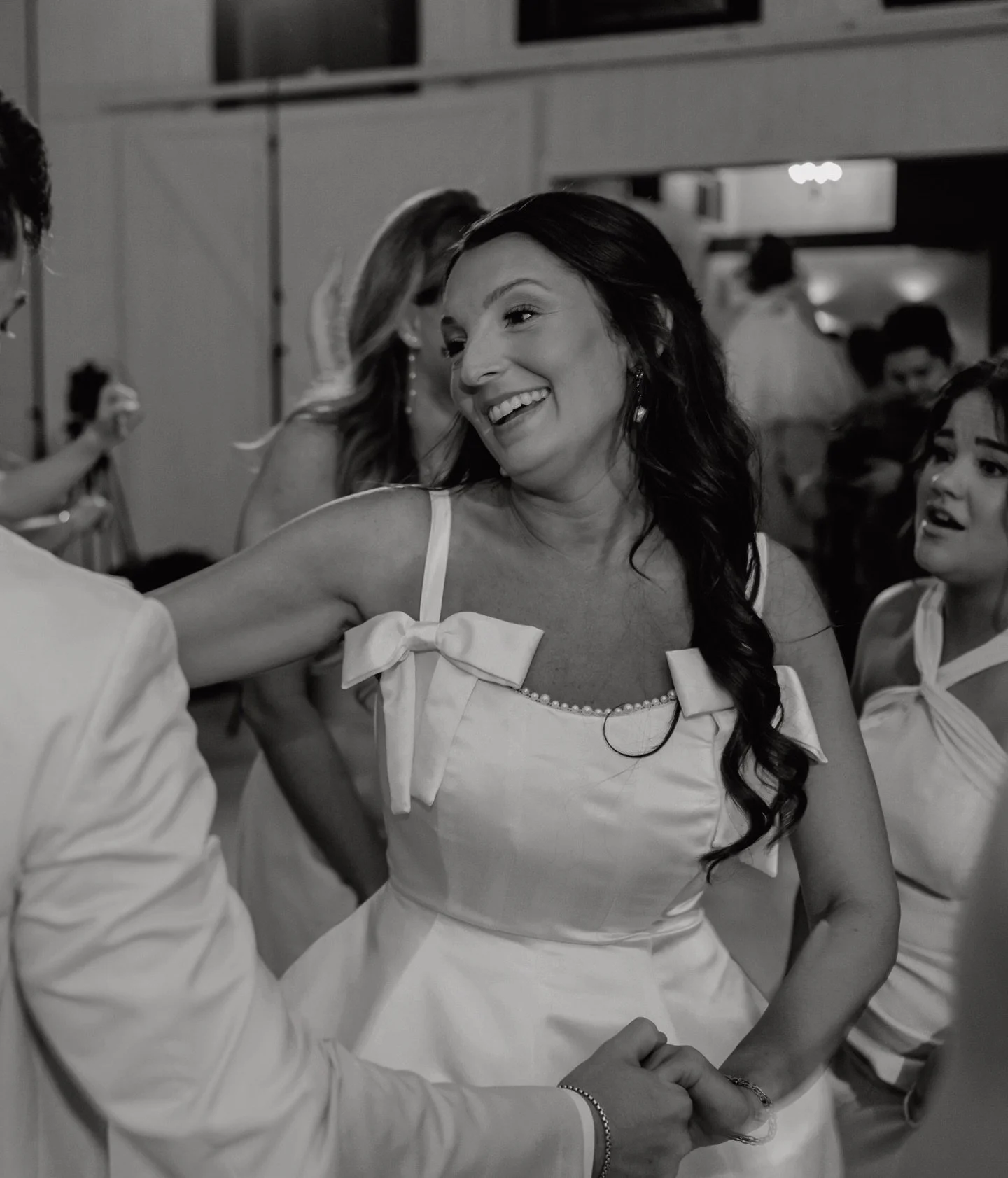 Moments from Madison&rsquo;s custom reception mini.
Classic at its core, defined by modern structure.