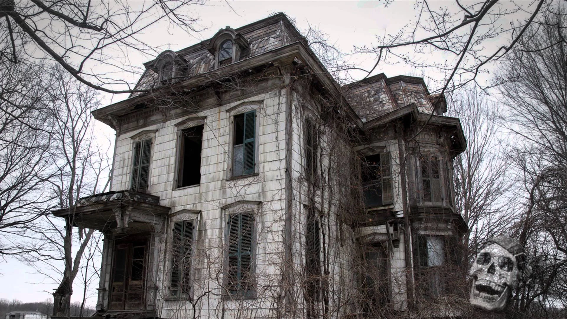Four Nights With The Women in the Walls - A Horror Story