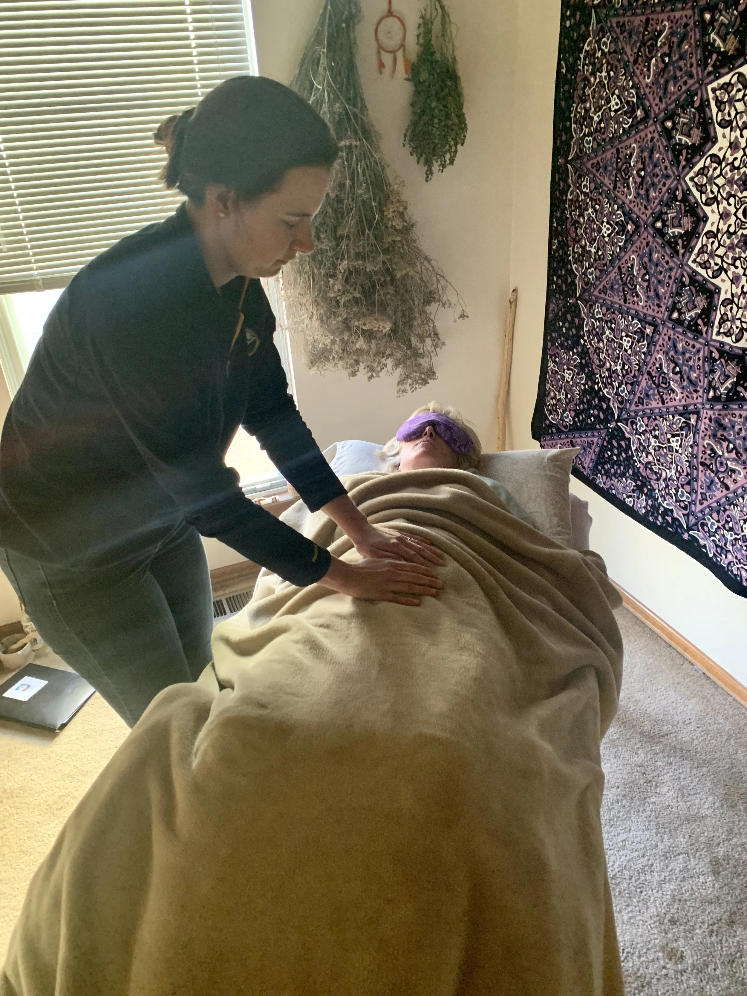 Reiki healing session