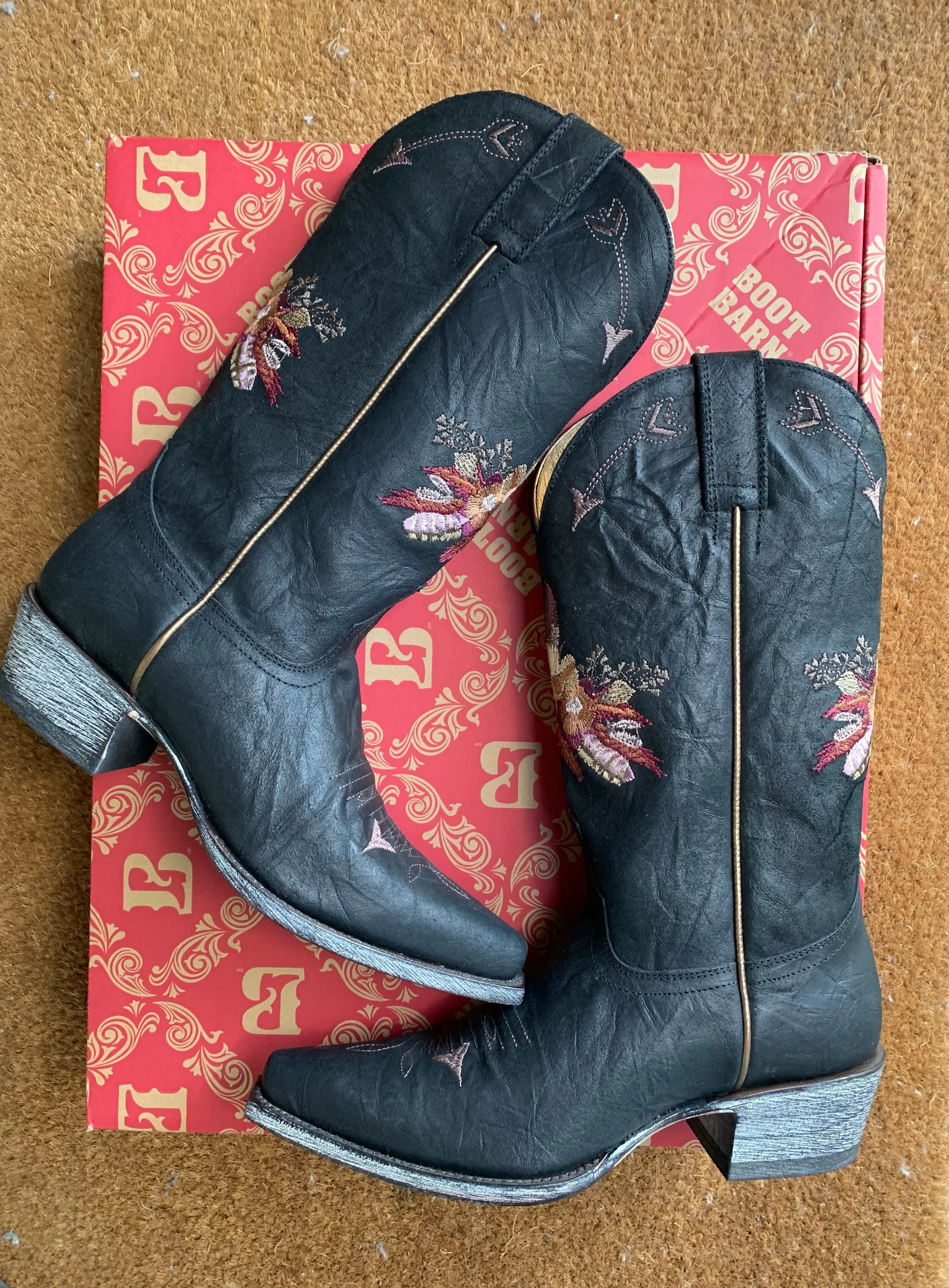 How we Style Cowgirl Boots!