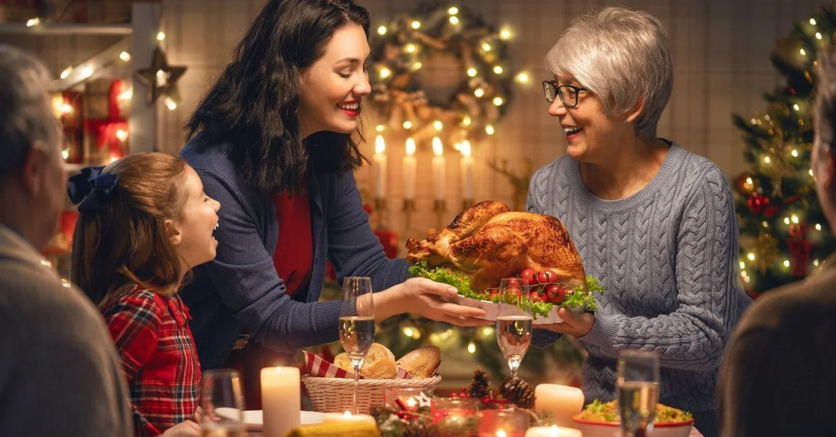 63275-christmasdinner1200.1200w.tn.jpg