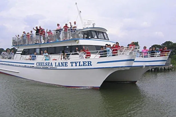 smithislandcruises_617_411_s_c1.jpg
