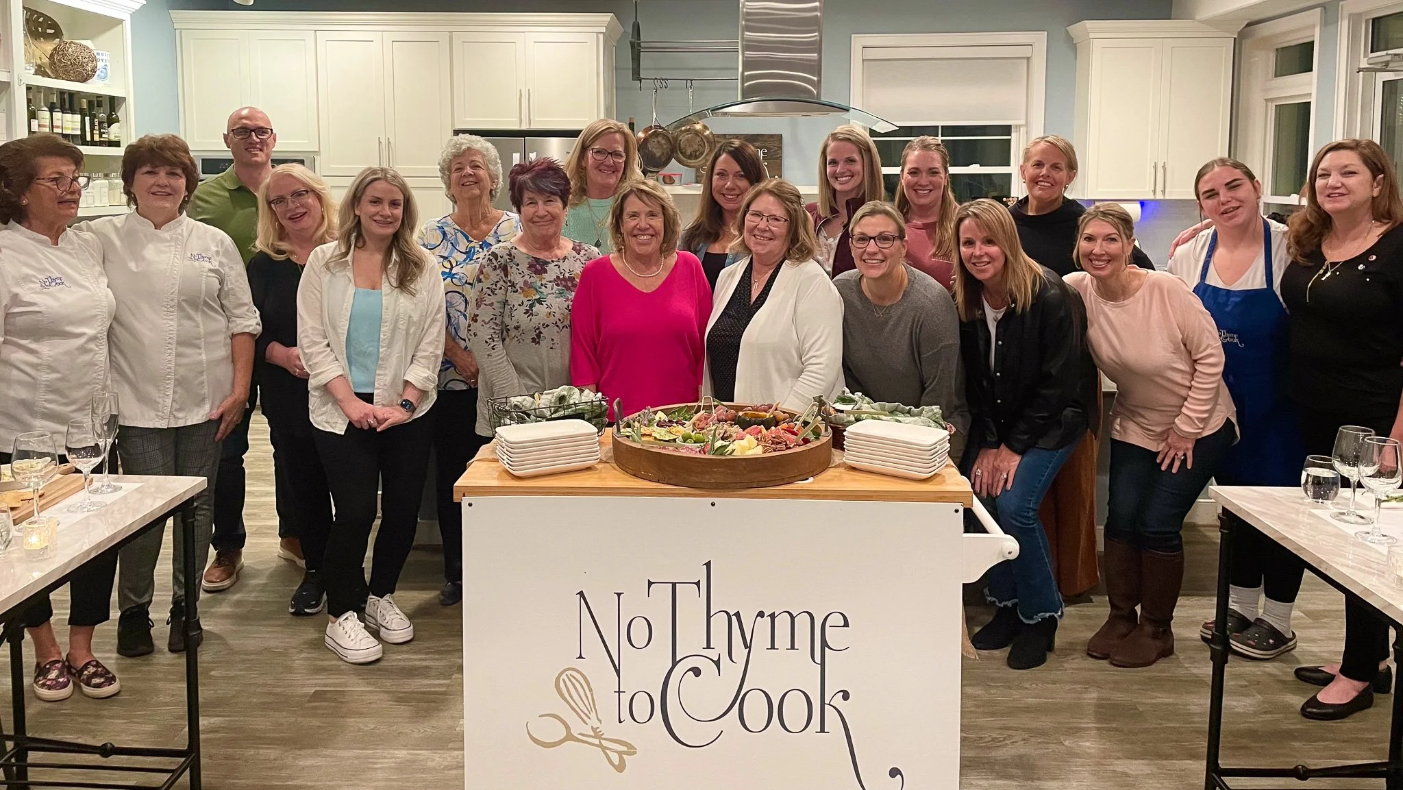 🌿✨ &lsquo;Tis the Season to COOK! ✨🍂
Spaces are limited, so don&rsquo;t wait&mdash;choose your class, grab your tickets, and let&rsquo;s cook up some holiday magic! 
www.NoThymeToCook.com
