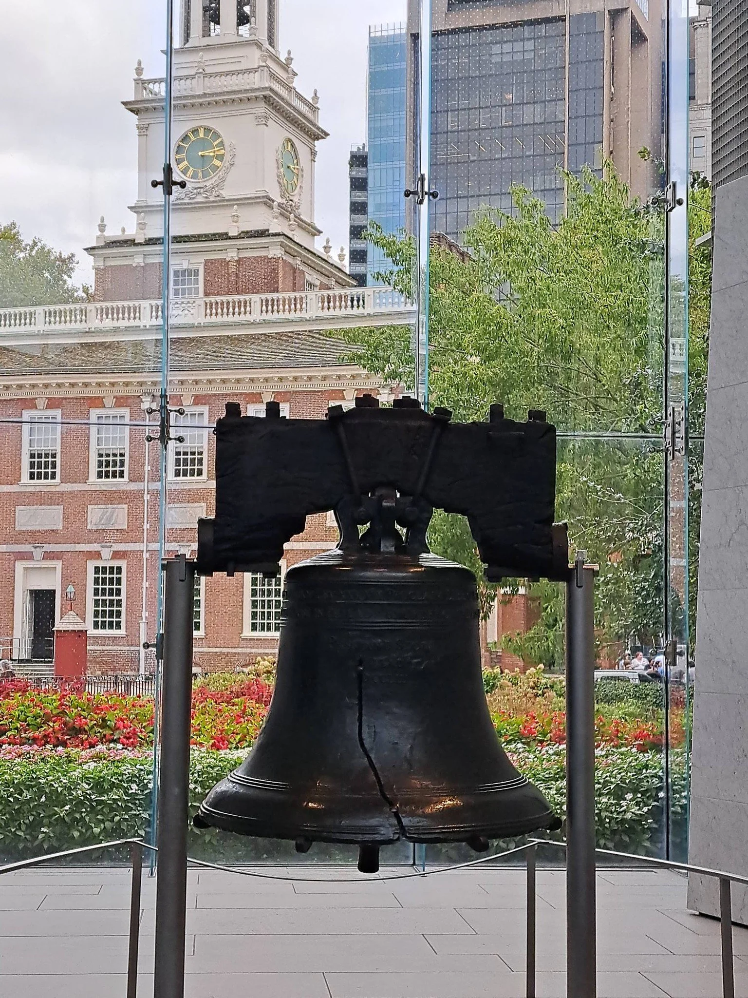 Fun quick trip to Philadelphia with Rhonda L. Rivera to attend the Fawlty Towers dinner. Lovely stay at the Ritz Carlton right downtown. Philly was so much more fun than I remembered! #FawltyTowers #ritzcarlton #MoetChandon #philadelphia #visitphilly