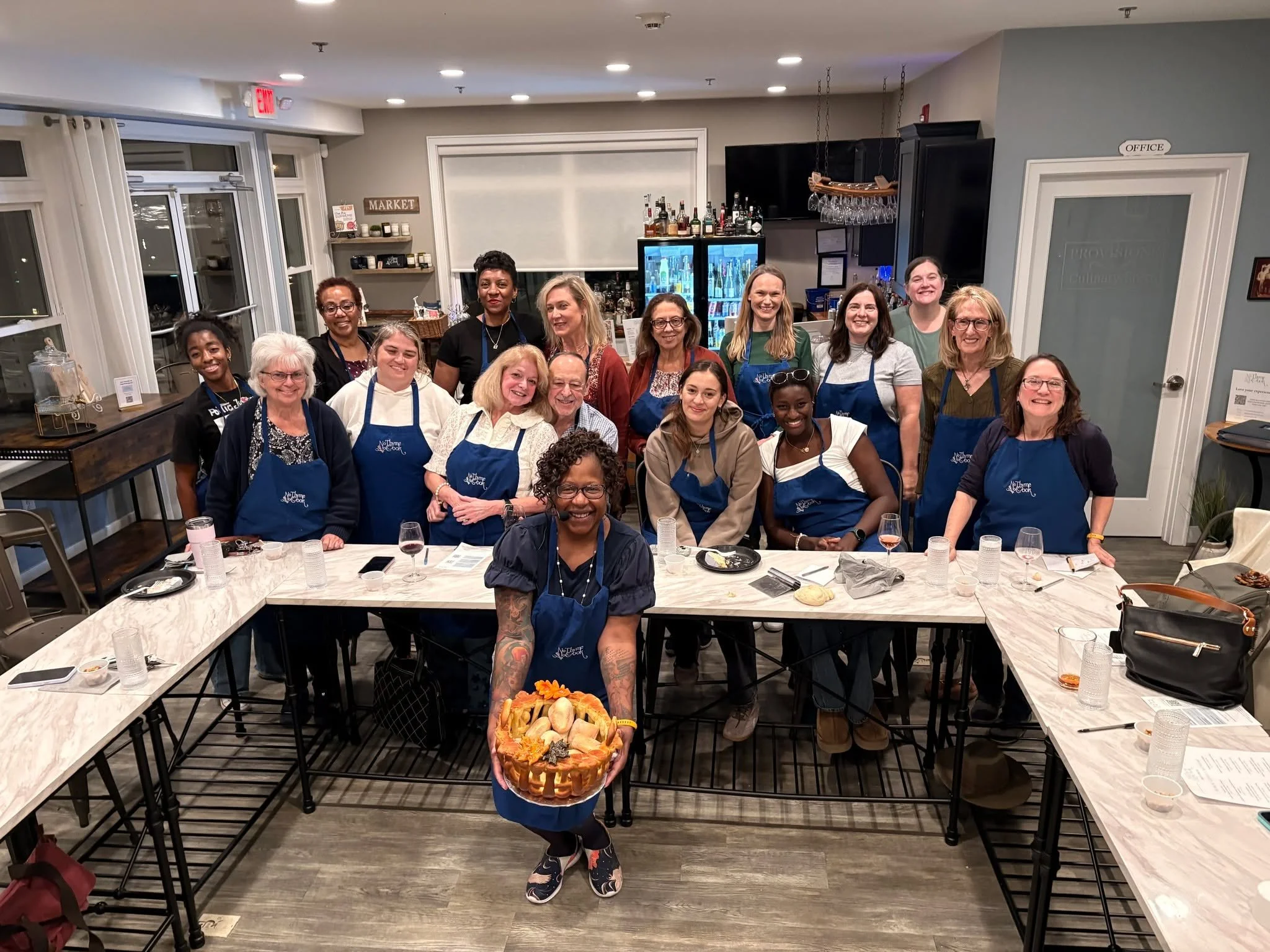 A heartfelt thank you to Lisa for bringing her talent, stories, and behind-the-scenes baking experiences to our kitchen, and to everyone who joined us for an evening of inspiration, connection, and a shared love of all things baking. 🤍✨ 
@pynchosalt
