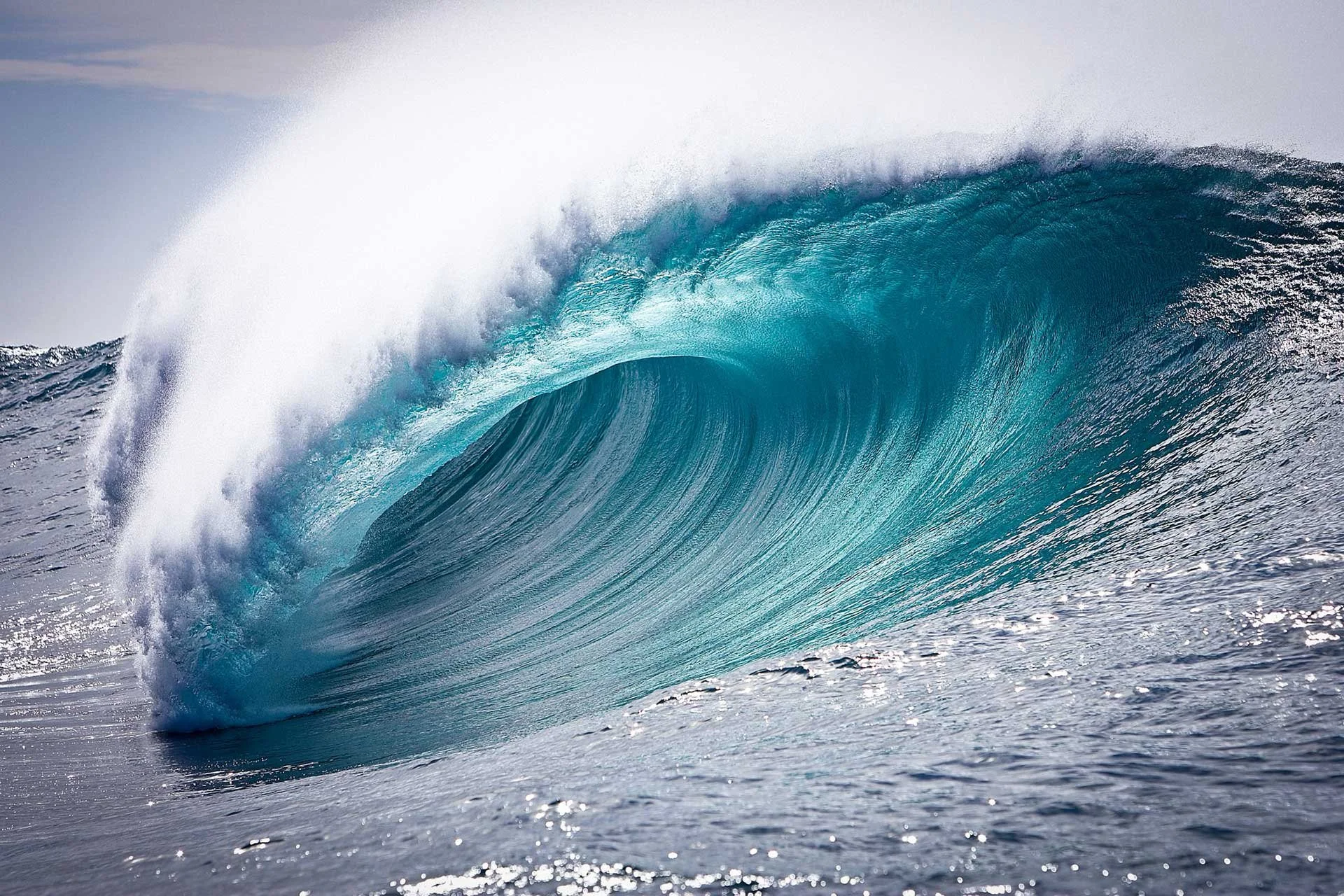 bill-morris-blue-barrel-wave.jpg
