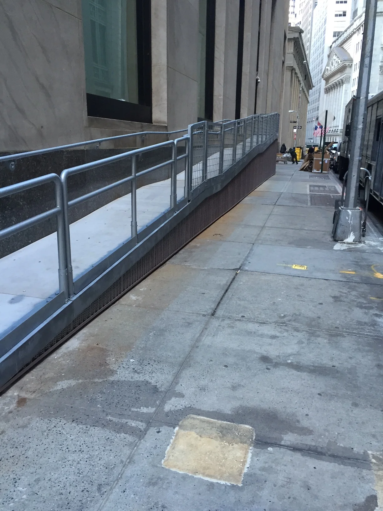 20 Pine ramp complete with skirting 01.JPG