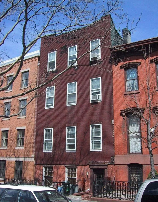   Kent St. Existing Facade in 2008  