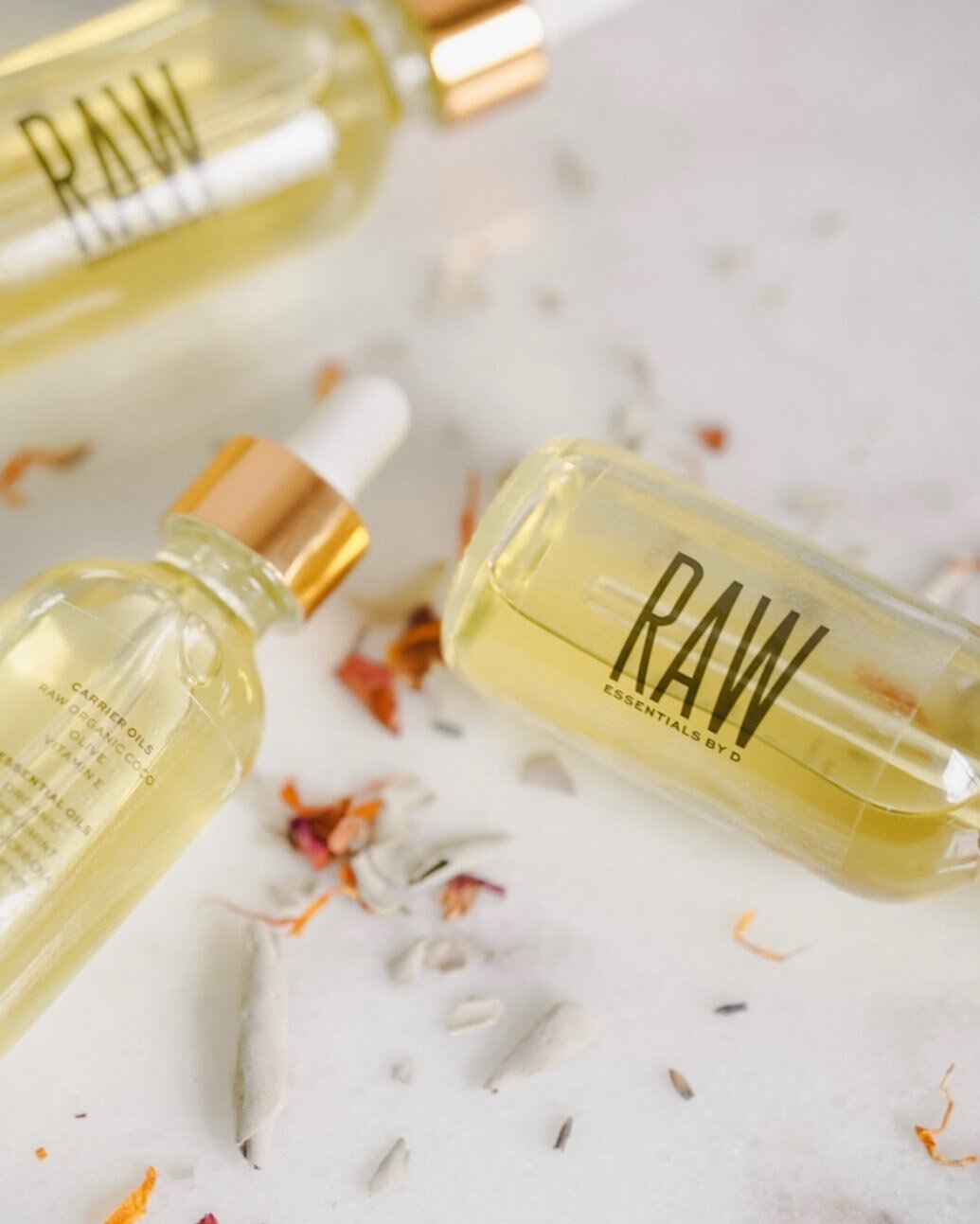 It&rsquo;s fri-YAY, my loves!! Let&rsquo;s talk bath and body oils for a sec, shall we?

My absolute favorite thing to do to unwind is hide inside a hot steamy shower or soak in a bubble bath. And the best part? I add a few drops (or a lot 🙃) of my 