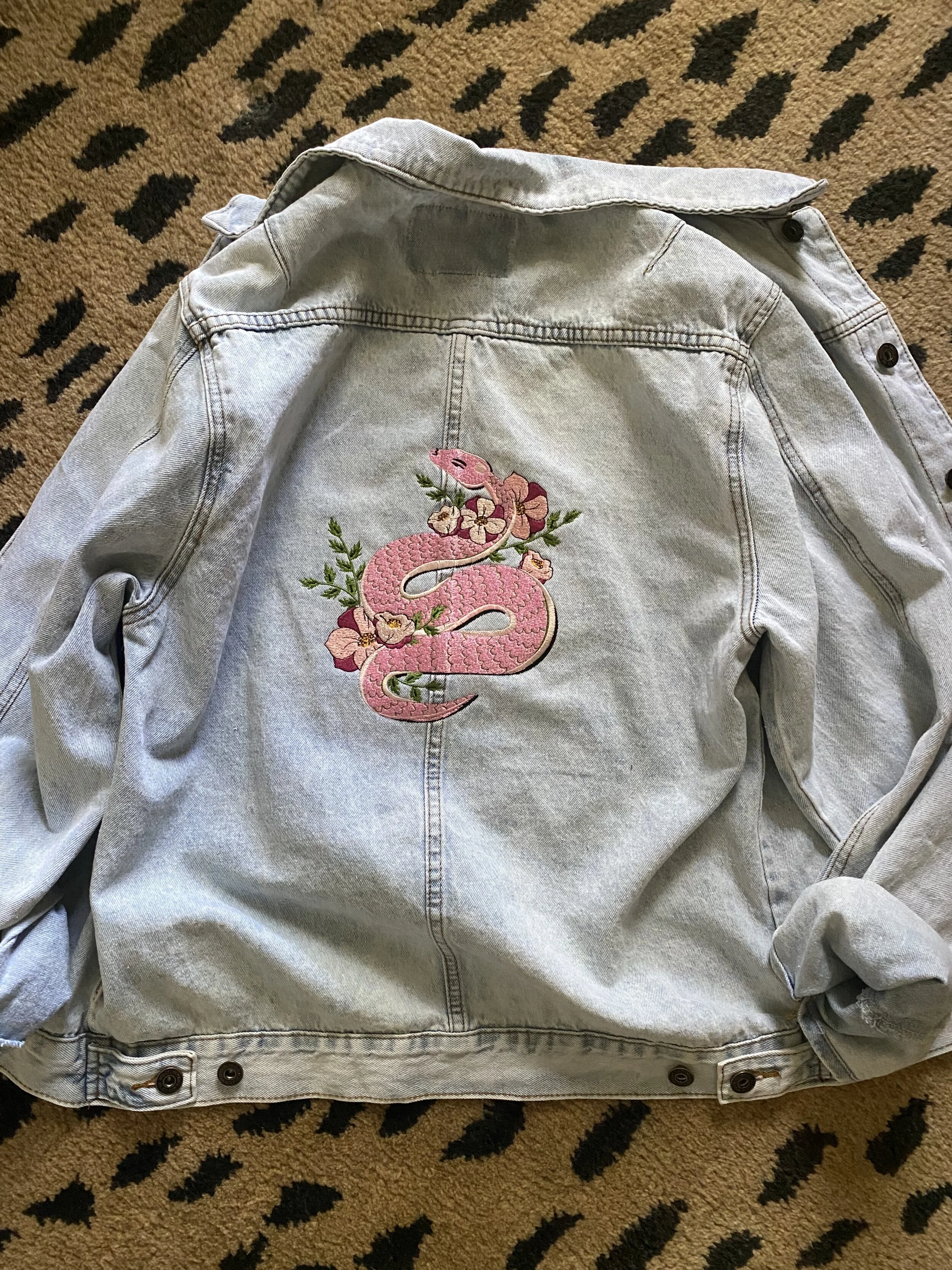 04D7FE8C-A9A1-4CBA-A5B7-37D4FBE8AD7D