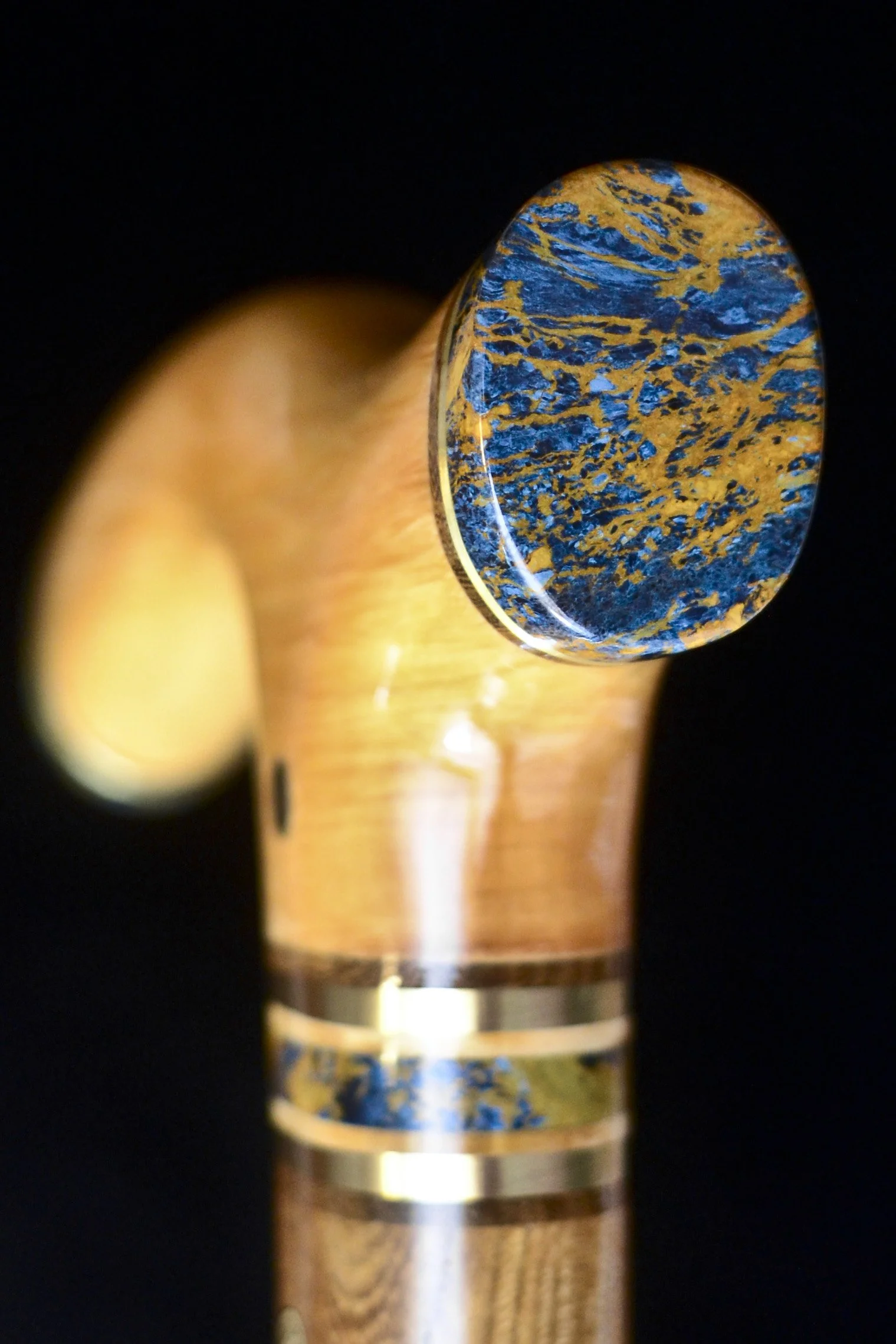 Huon Pine, Jindai Keyaki, Pietersite 11.jpg