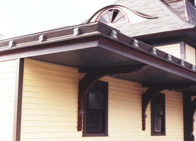 This is to show the unusual accent pieces along the roof edge. They are non-functional, only there for visual effect.