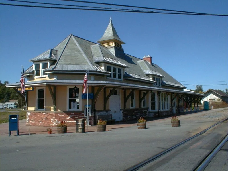 Fort Edward station in November of 1999.