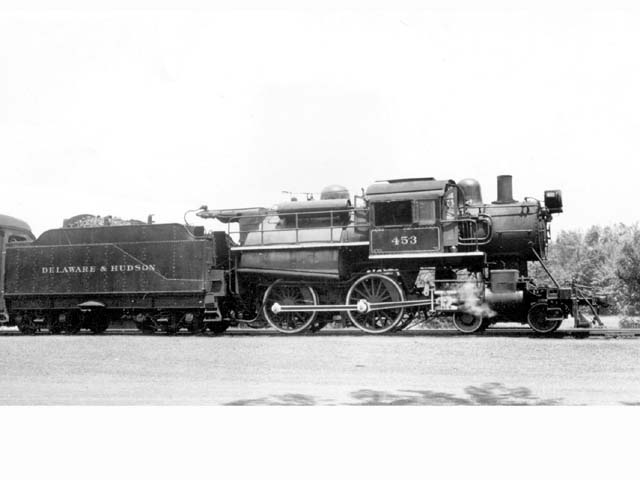 D&H 453 TYPE: 4-4-0 CLASS: G-5 DATE: 1941 LOCATION: North Creek, NY PHOTOGRAPHER: Charles Elston, (Jim Wright Collection)