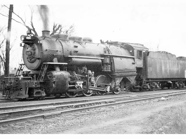 D&H 1117 TYPE: 2-8-0 CLASS: E-5a DATE: 1946 LOCATION: Fort Edward, NY NOTES: On northbound freight. PHOTOGRAPHER: Jim Wright