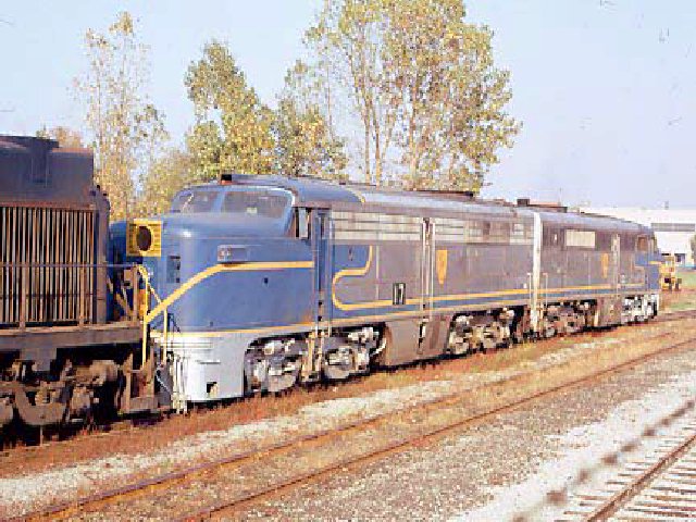 D&H 17 An interesting feature of Delaware and Hudson's PA #17 is the different grill work behind the cab. Originally the unit had the same trim and grill work as the other units, but shortly before the unit was sold to the D&H, Santa Fe modified it to match newer PA-2's.