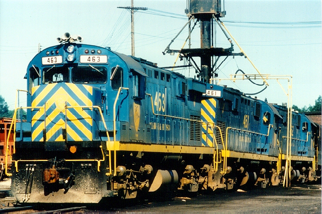 D&H 463 Alco C424m 463 is shown here with her ex-Genesee & Wyoming sisters, 461 and 462, in the refueling road at Mechanicville in July 1980. Bill Mischler photo