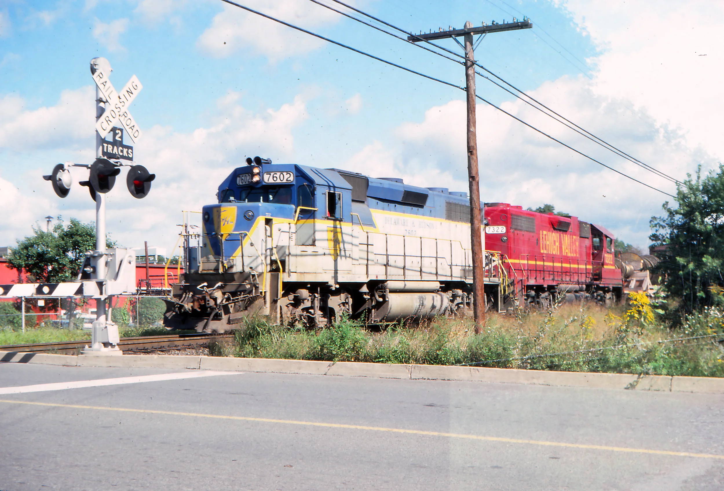 D&H GP39-2 #7602 is in charge of OEN-2 in Sunbury, PA on September 15, 1979. Reuben S. Brouse photo, The Garbely Publishing Company collection