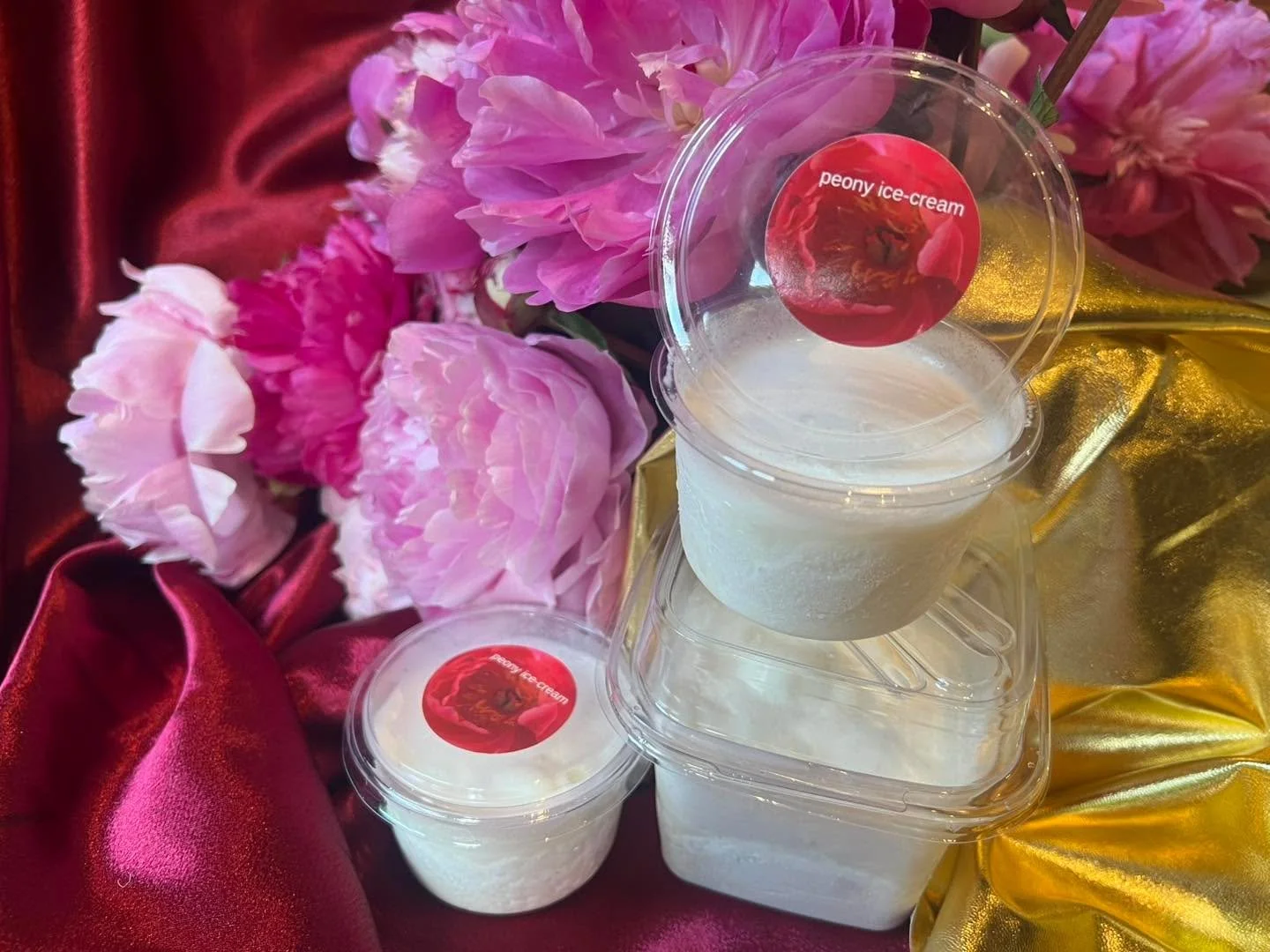 BEAT- THE- HEAT
&hellip;.come and stuff yourself silly&hellip;with the public debut of the Red Hill Peony Estate&rsquo;s delicious 
&ldquo;PEONY PETAL ICE-CREAM&rdquo; 
this Saturday 3rd January at the Hill &amp; Ridge Community Market. 
Also Dahlias