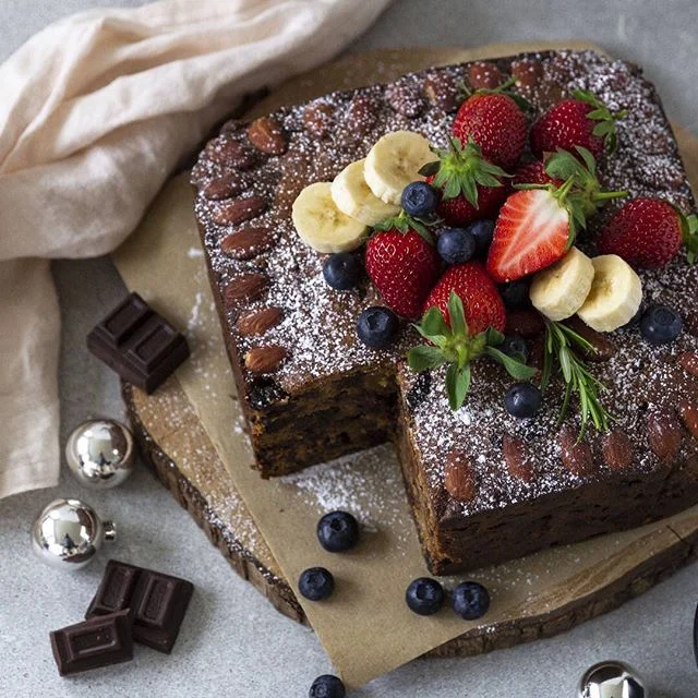 Just pudding it out there.. we think this is one of @kellygibney_wholehearted best recipes yet! This rich and delicious Xmas cake takes a fairly traditional approach with some yummy twists. With the added natural sweetness of All Good Bananas plus dark chocolate, we are certain this will be a hit with the whole family. Recipe on our website, we’d love to know what you think!