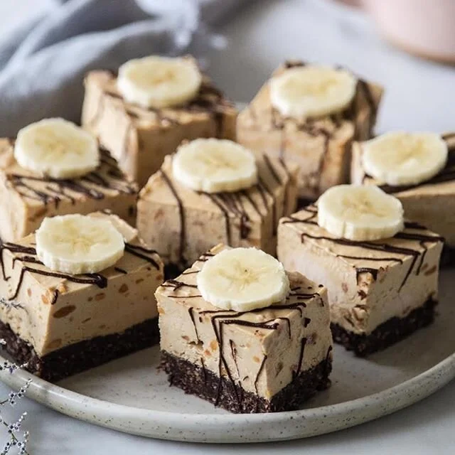 Banana and peanut butter = the best combo ever created. To make your Friday even better, the lovely @kellygibney_wholehearted has created these delicious Banana and Peanut Butter Cheesecake Bars for us. Whip them up and choose to be All Good for the growers, land and you. Click the link in our bio for the recipe 🍌💛
