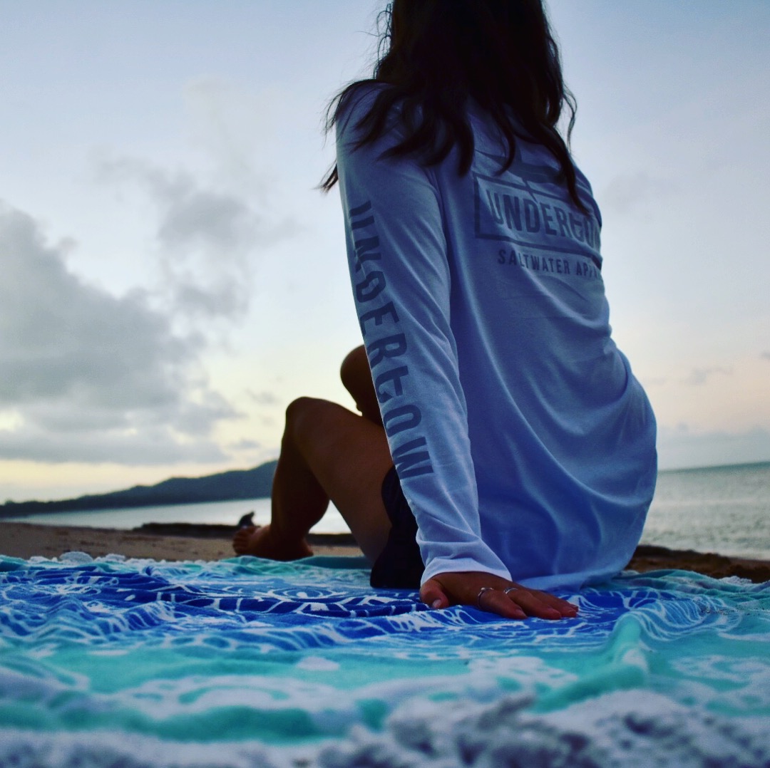 ELNICK SLEEVE CURVED.jpg