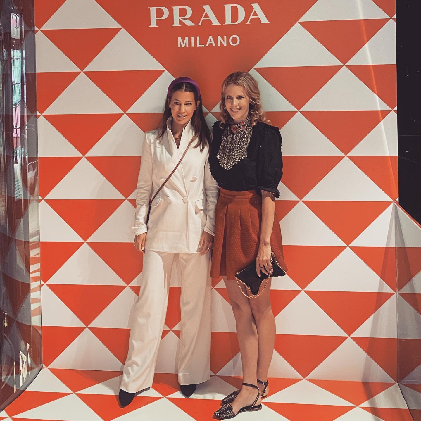 Many thanks @prada and @clairehoyos for having us last night 💃🏻🥂🍾 #whatafunnight #fashionlovers #prada #businessgirls #welovewhatwedo❤️