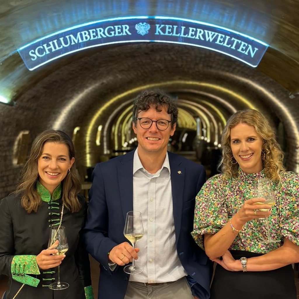 It&rsquo;s all about #schlumberger 🍾 It was a great pleasure to host together with @schlumberger.sekt the evening 🥂#hosting #welovewhatwedo #businessgirls #events #publicrelationsagency #whatshappeningnext ➡️ big party 💃🏻#thisweekend