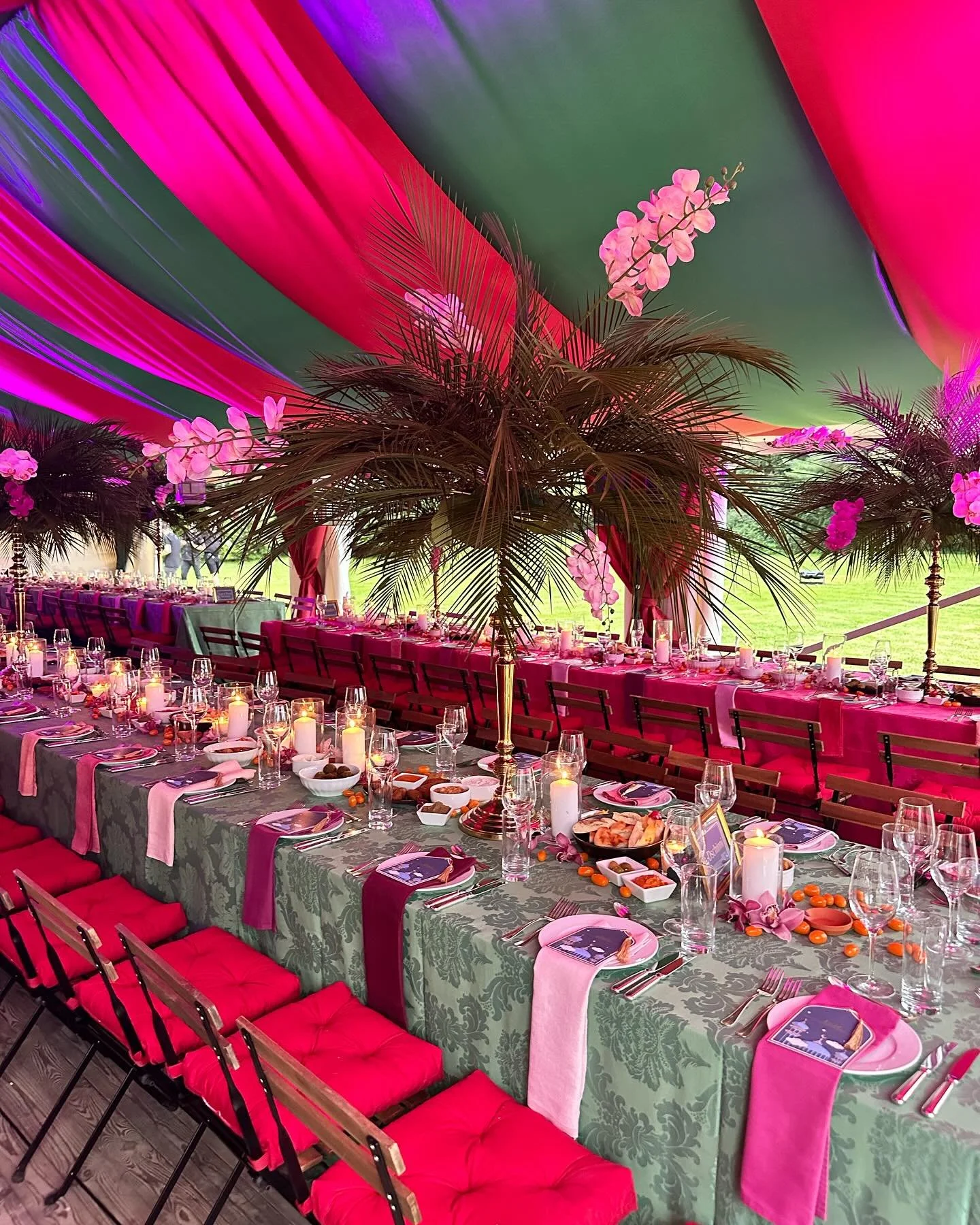 🐫 Arabian Night 🕌 for a special birthday 🌴
Many thanks to our wonderful team @viktoria.wallner @friedrichwallner @honrath_und_esterhazy @benediktloebell and many more 🫶 #eventmanagement #eventplanner #publicrelationsagency #welovewhatwedo #events