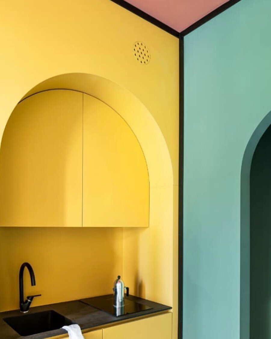 Colour in your kitchen doesn&rsquo;t have to be as bold as this beauty by @archiground 
So how best to use colour in the most functional room in our homes?
Fabric, tiles, paint and accessories can all contribute to turning your kitchen into a warmer 